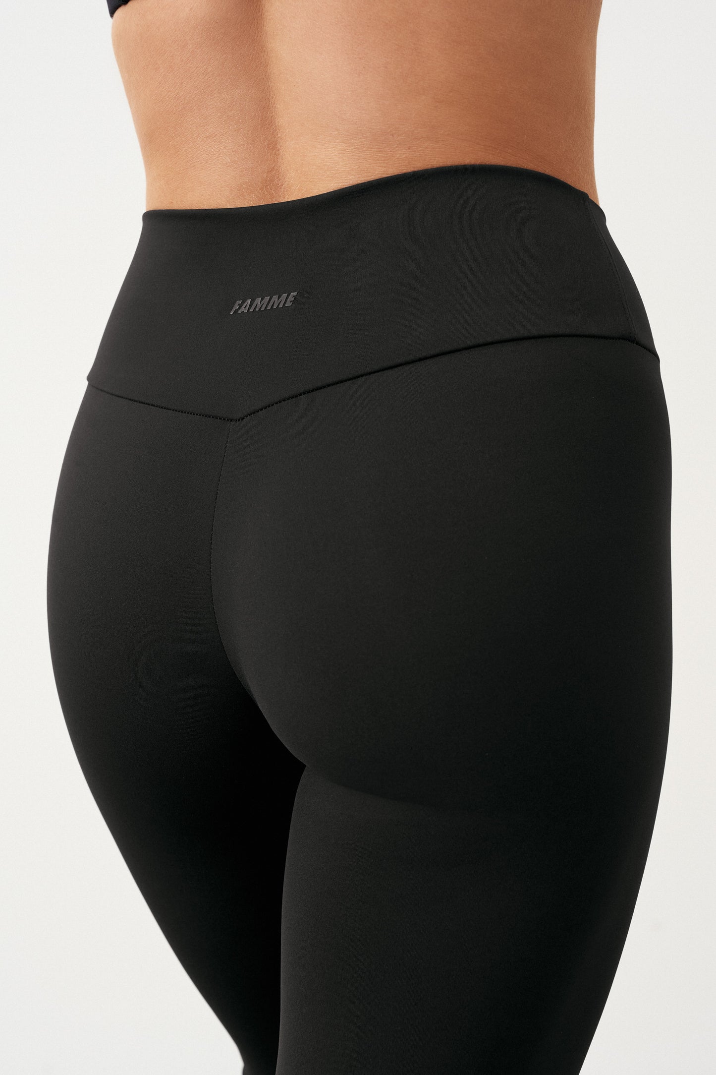 Signature Flared Leggings