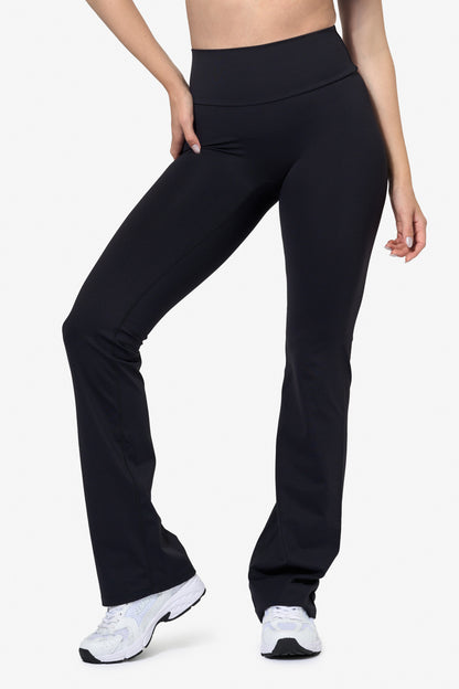 Black Signature Flared Leggings