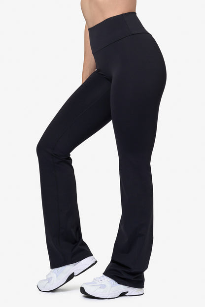 Black Signature Flared Leggings