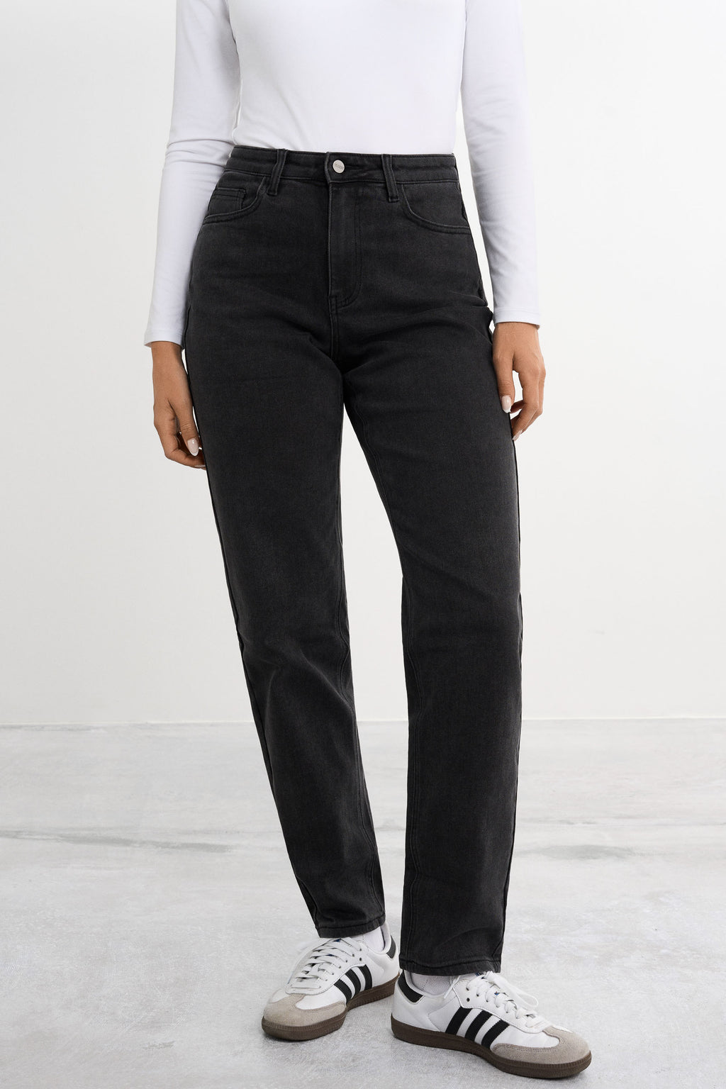 Straight Jeans