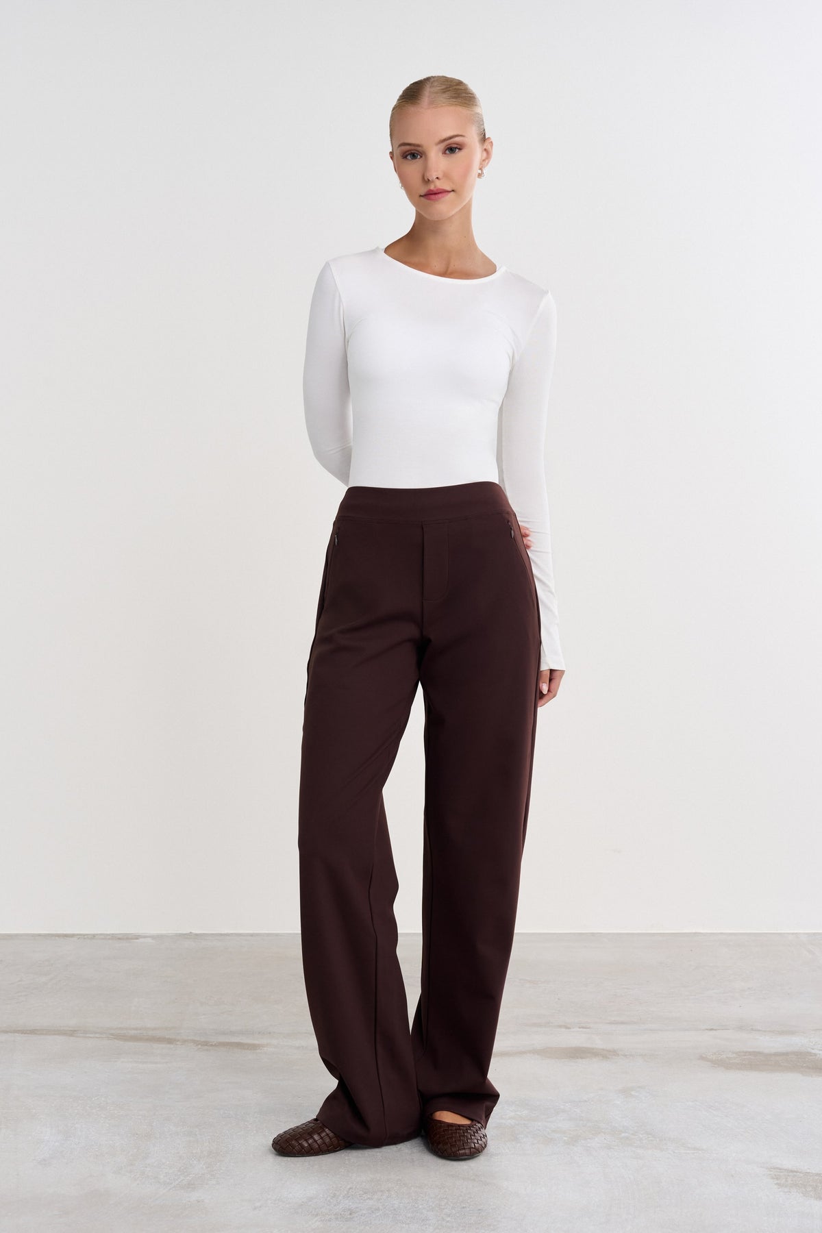 Tailored Relaxed Pants - for dame - Famme - Pants